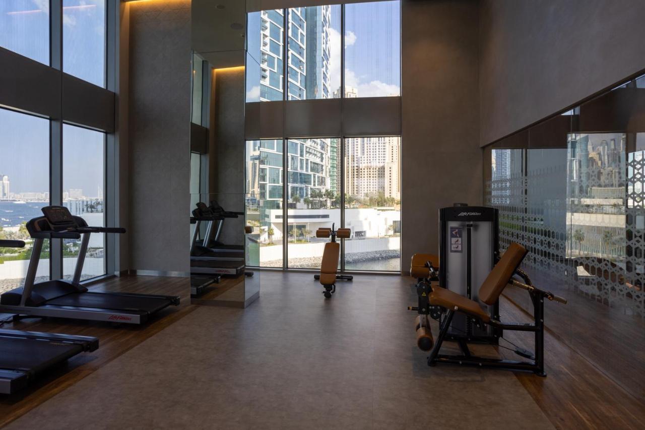 Waves Holiday Home - Waterfront Apartment With Breathtaking Sea Views دبي المظهر الخارجي الصورة